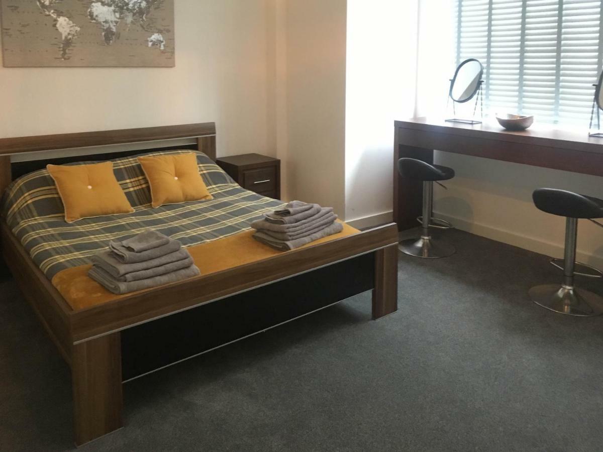 Luxury 1 Bed Apartment In City Centre With Parking Chester Extérieur photo