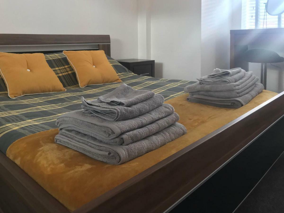 Luxury 1 Bed Apartment In City Centre With Parking Chester Extérieur photo