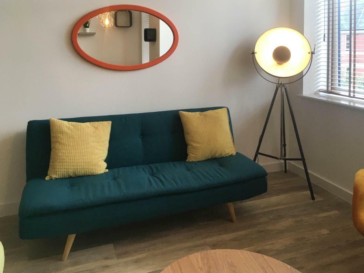 Luxury 1 Bed Apartment In City Centre With Parking Chester Extérieur photo