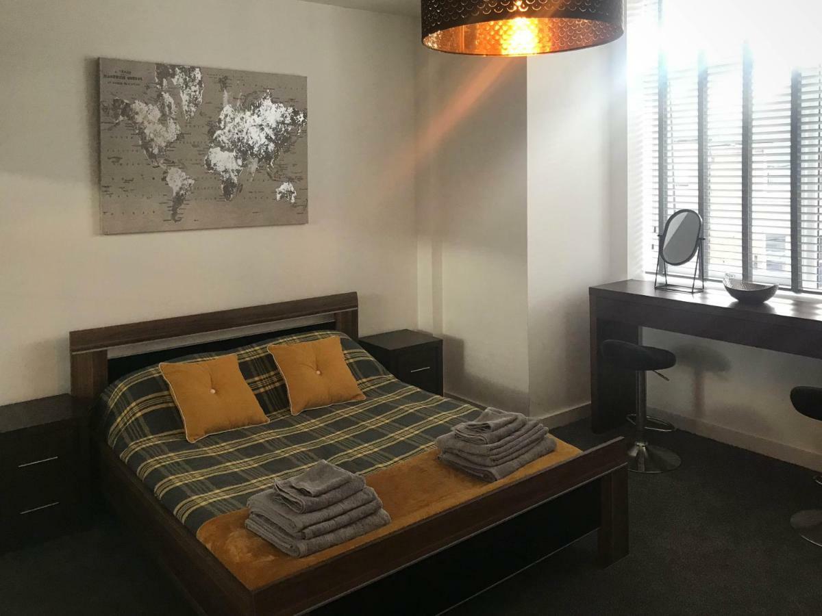 Luxury 1 Bed Apartment In City Centre With Parking Chester Extérieur photo