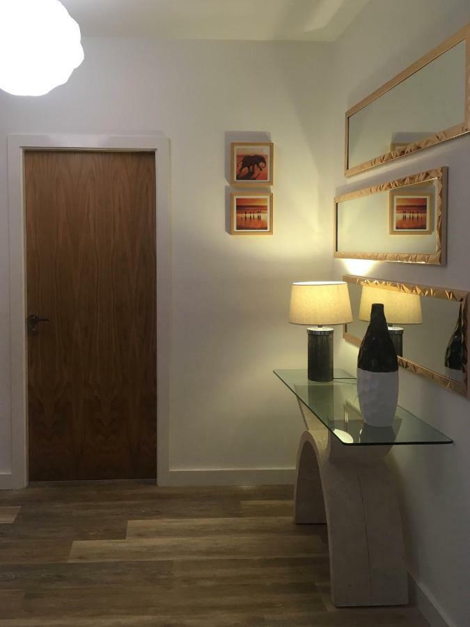 Luxury 1 Bed Apartment In City Centre With Parking Chester Extérieur photo