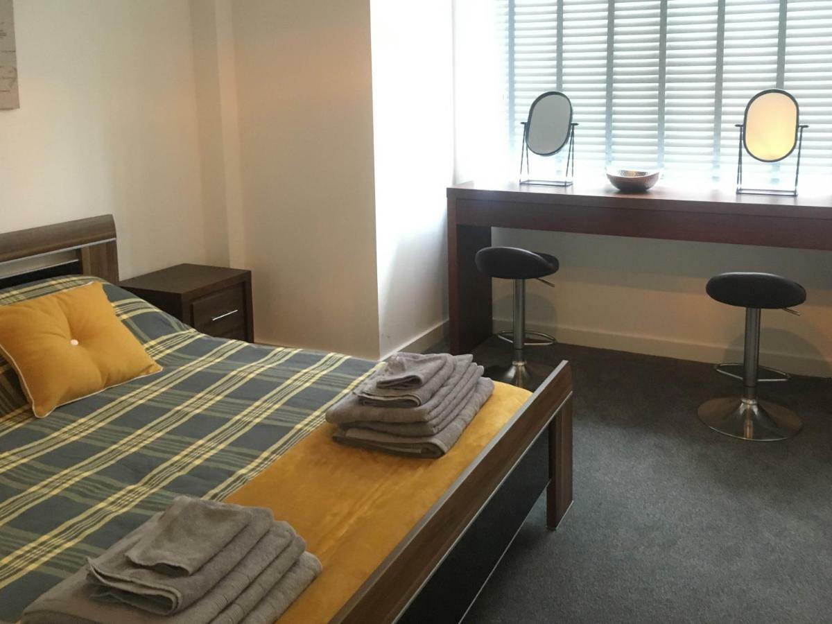 Luxury 1 Bed Apartment In City Centre With Parking Chester Extérieur photo