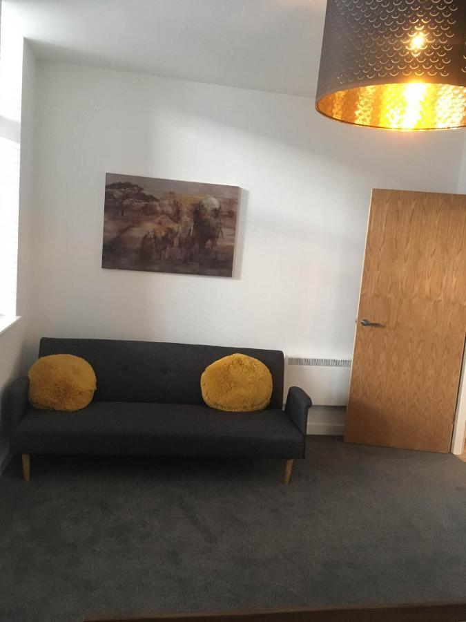 Luxury 1 Bed Apartment In City Centre With Parking Chester Extérieur photo